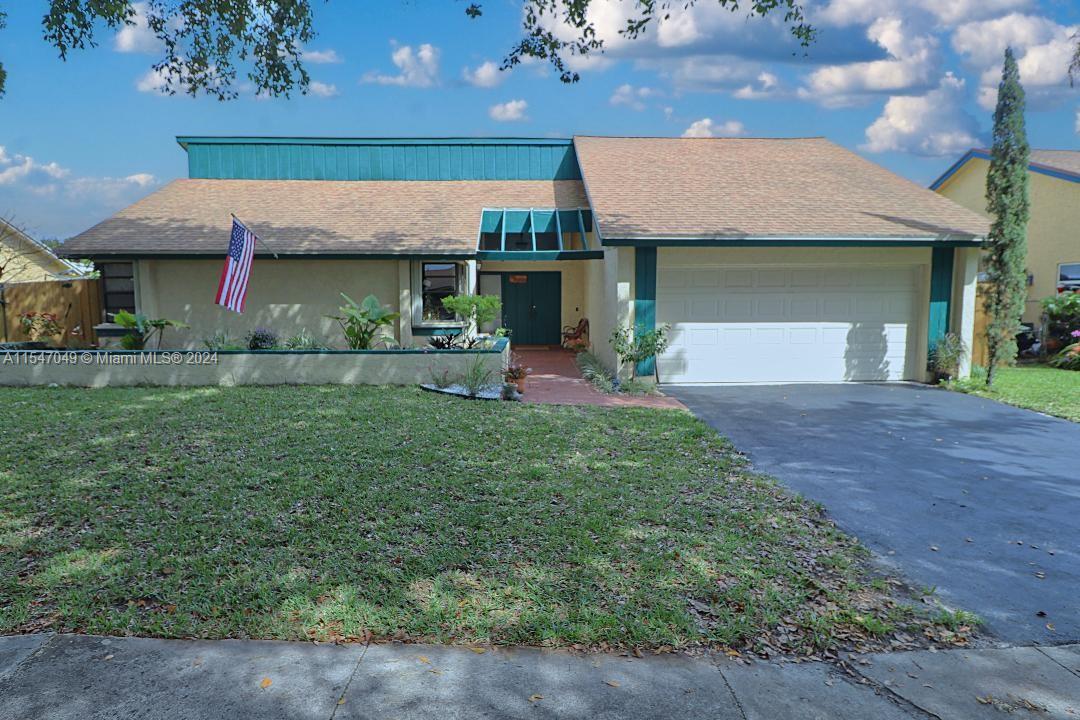 2301 Nw 101st Ter Ter, Pembroke Pines, Miami-Dade County, Florida - 3 Bedrooms  
2 Bathrooms - 