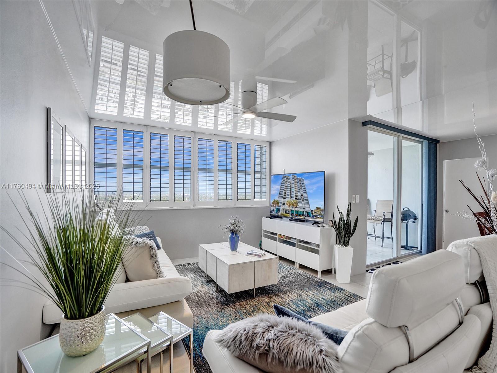 TRAFALGAR TOWERS CONDOMIN - Residential