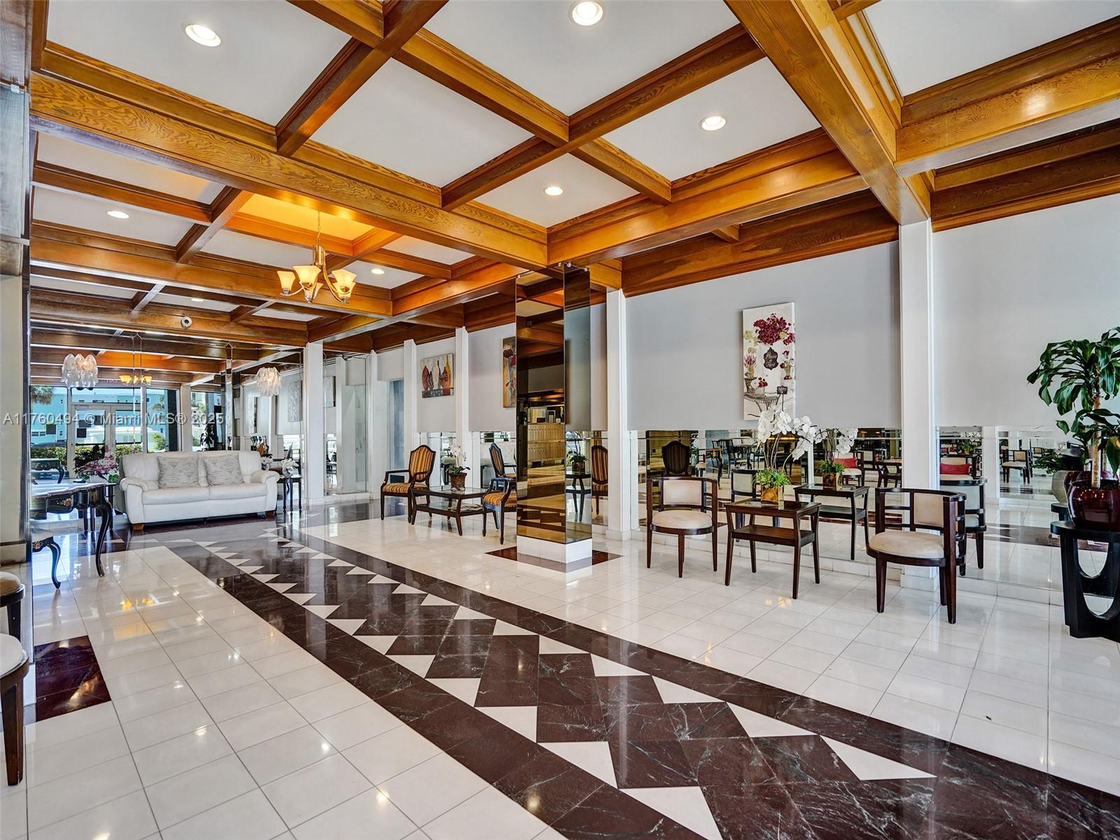TRAFALGAR TOWERS CONDOMIN - Residential