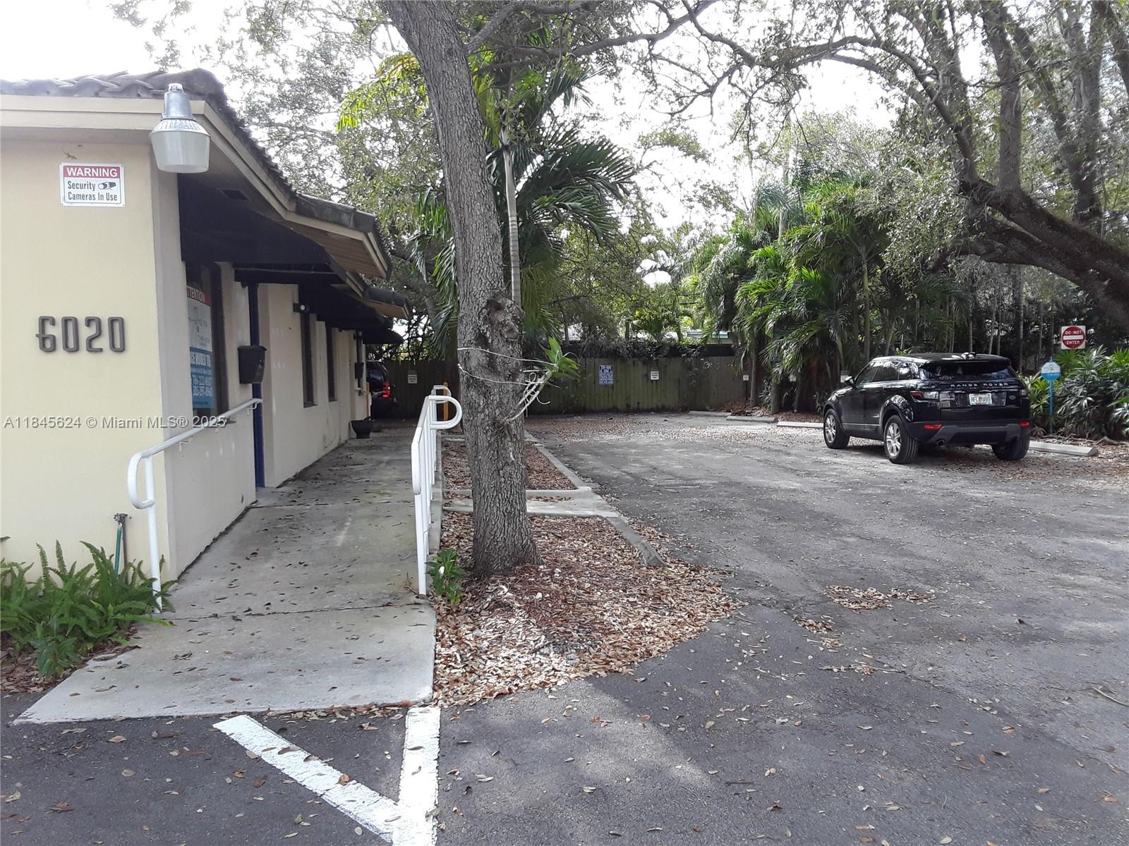 BIRD ROAD FRONTAGE. Nearly 2000 sq ft of office space that can be divided into two completely separate office or business with their own entrance. Listing price is for NNN (property taxes and insurance not included in the listing price. Ample parking spaces.
