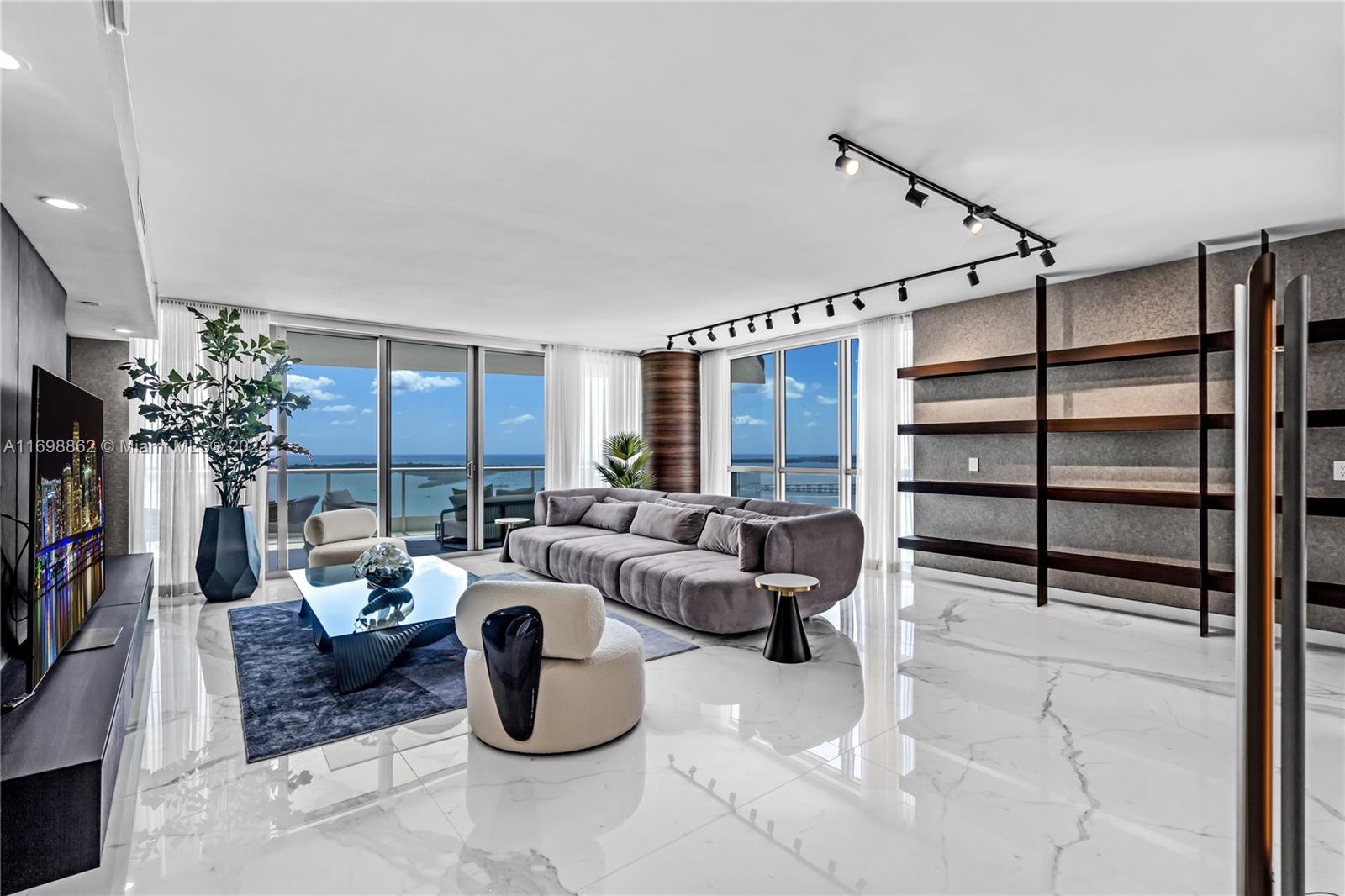 JADE RESIDENCES BRICKELL - Residential