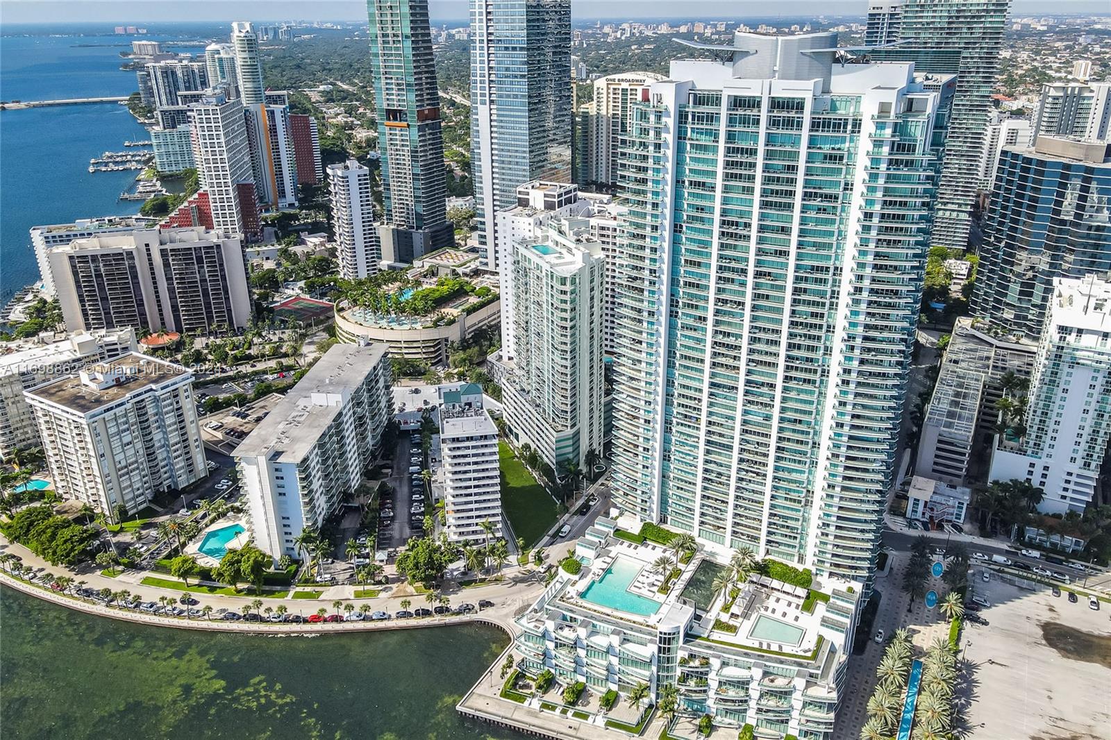 JADE RESIDENCES BRICKELL - Residential