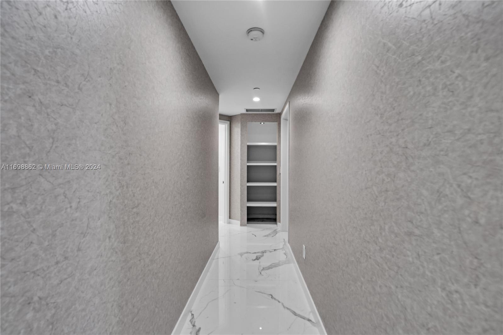 JADE RESIDENCES BRICKELL - Residential