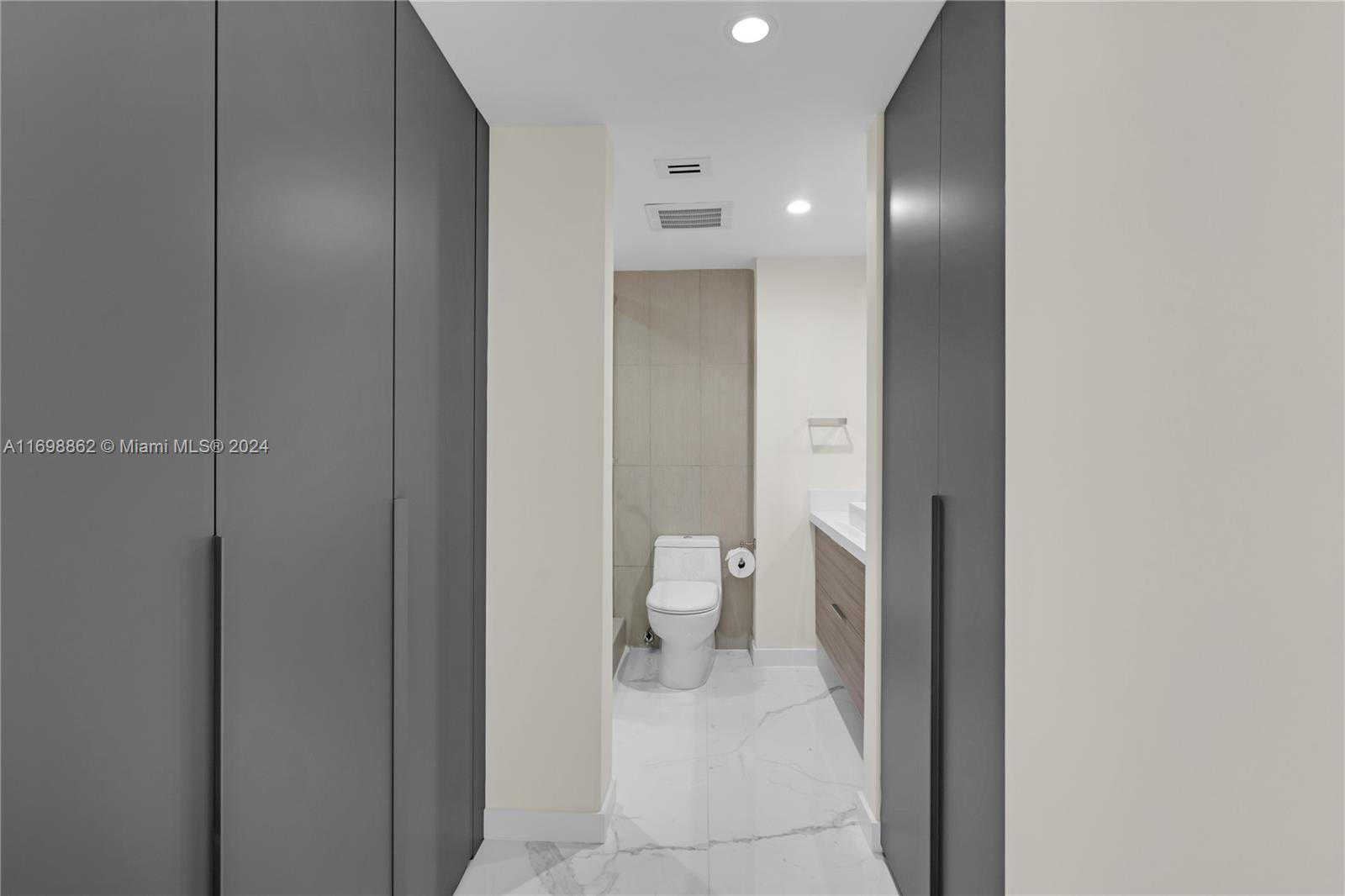 JADE RESIDENCES BRICKELL - Residential