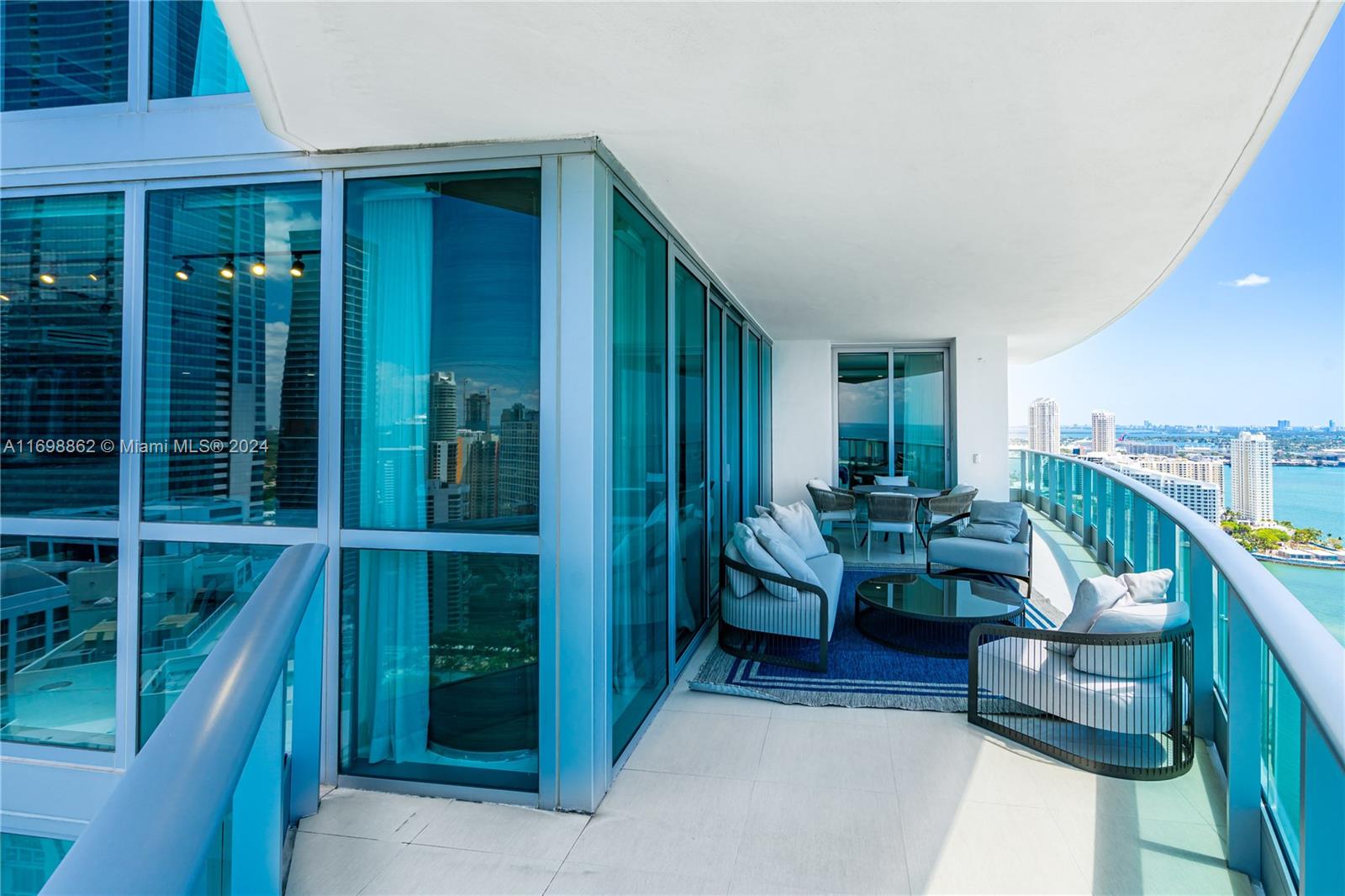 JADE RESIDENCES BRICKELL - Residential