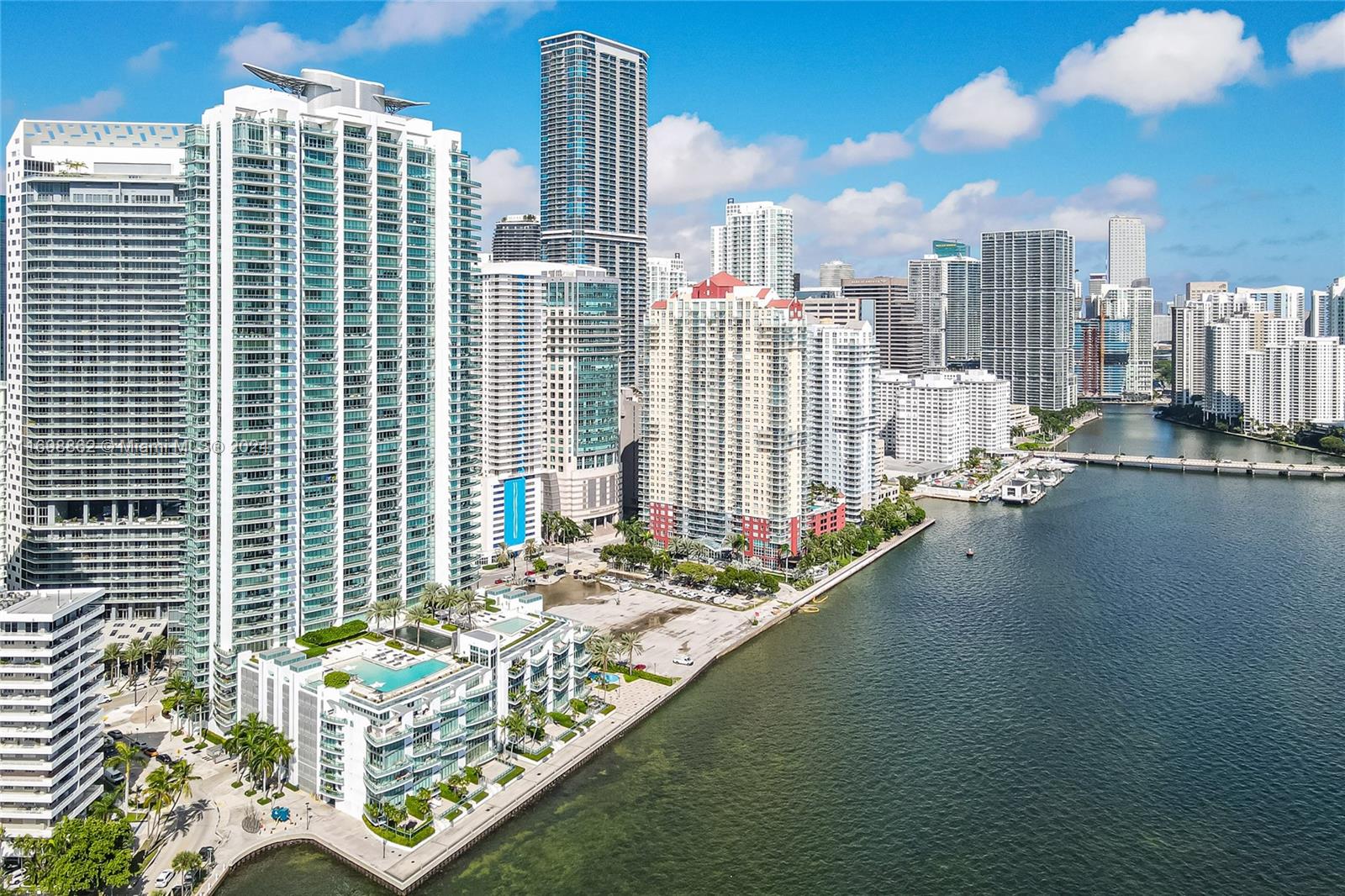 JADE RESIDENCES BRICKELL - Residential