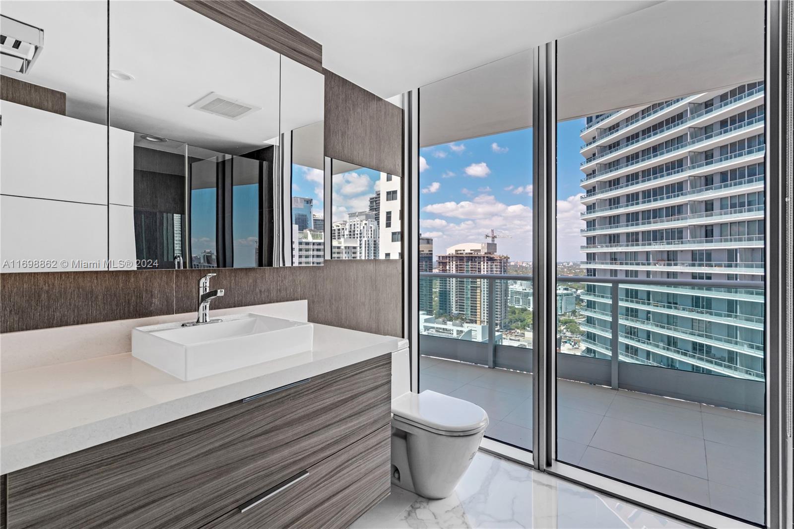 JADE RESIDENCES BRICKELL - Residential