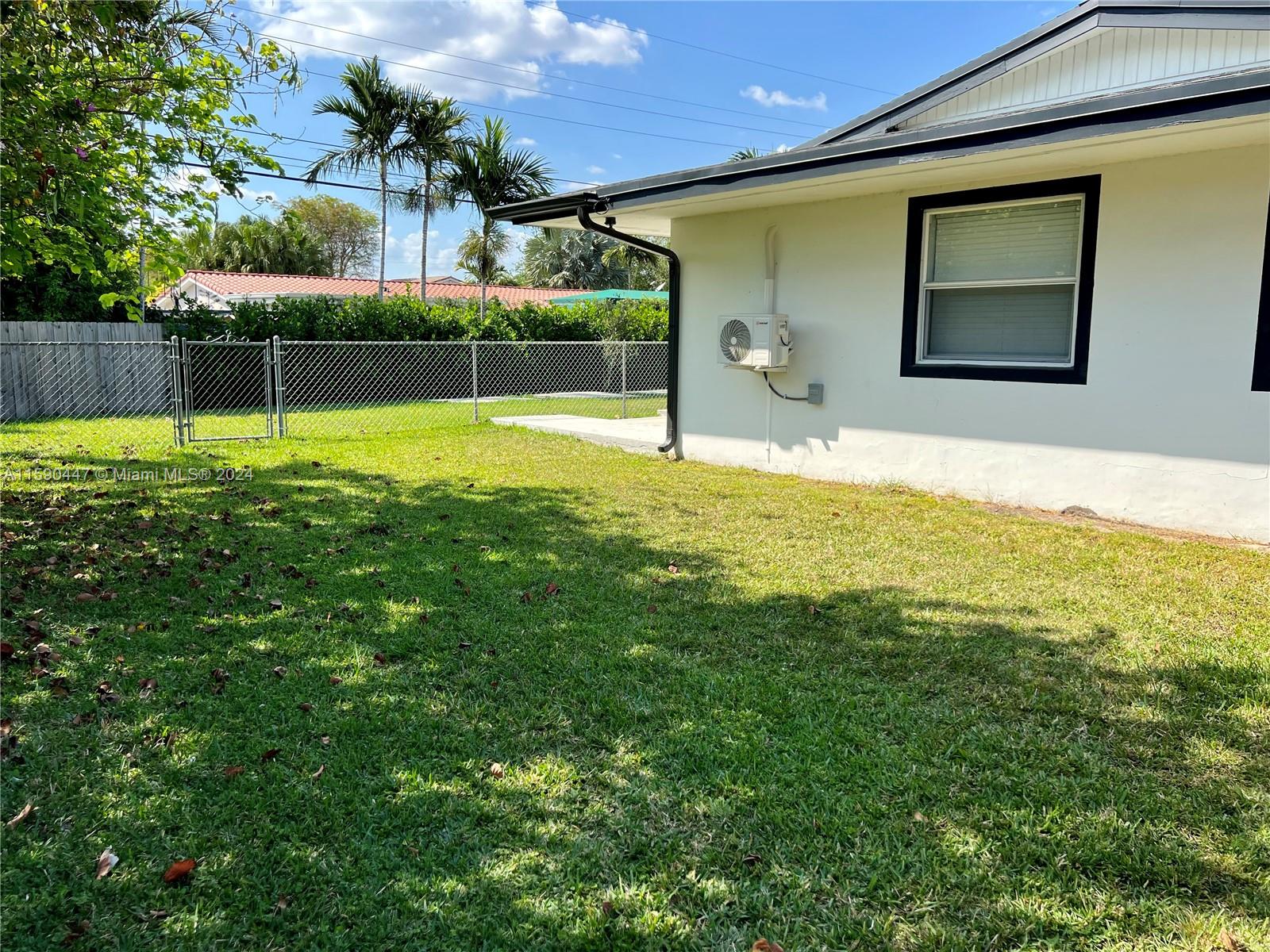 SNAPPER CREEK PARK UNIT N - Residential Lease