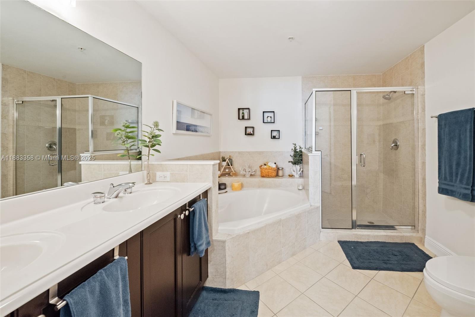 COLONNADE AT DADELAND SE - Residential