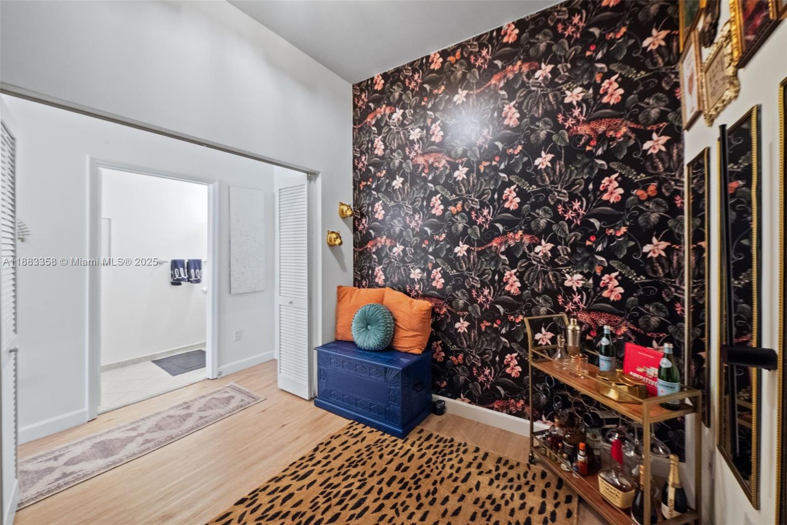 COLONNADE AT DADELAND SE - Residential