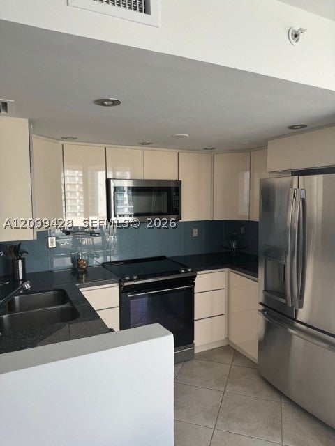 1621 Bay Rd 708