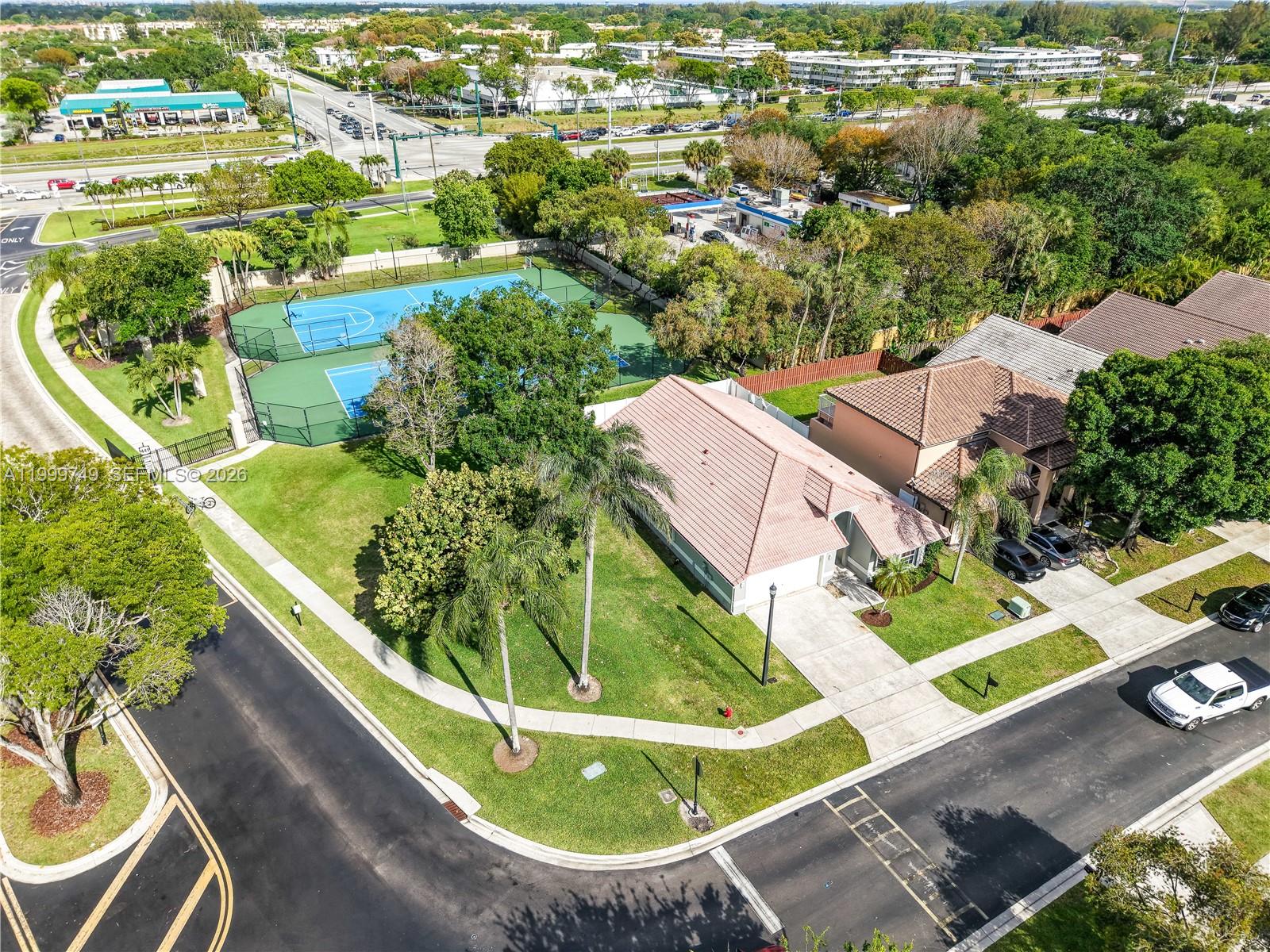 HILLSBORO COUNTRY CLUB - Residential