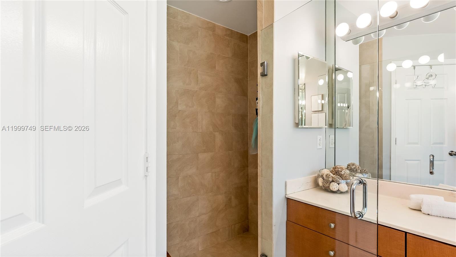 HILLSBORO COUNTRY CLUB - Residential