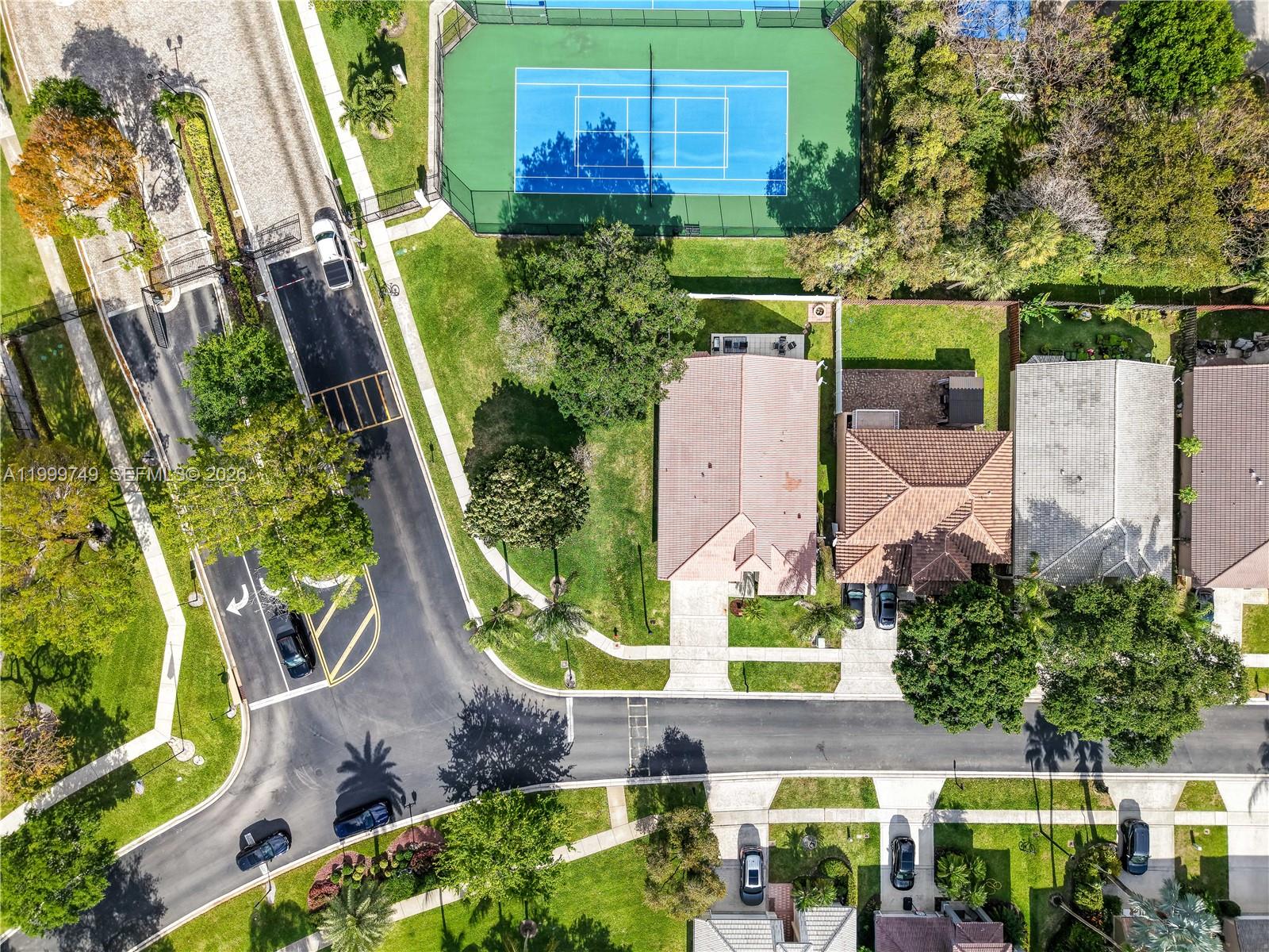 HILLSBORO COUNTRY CLUB - Residential