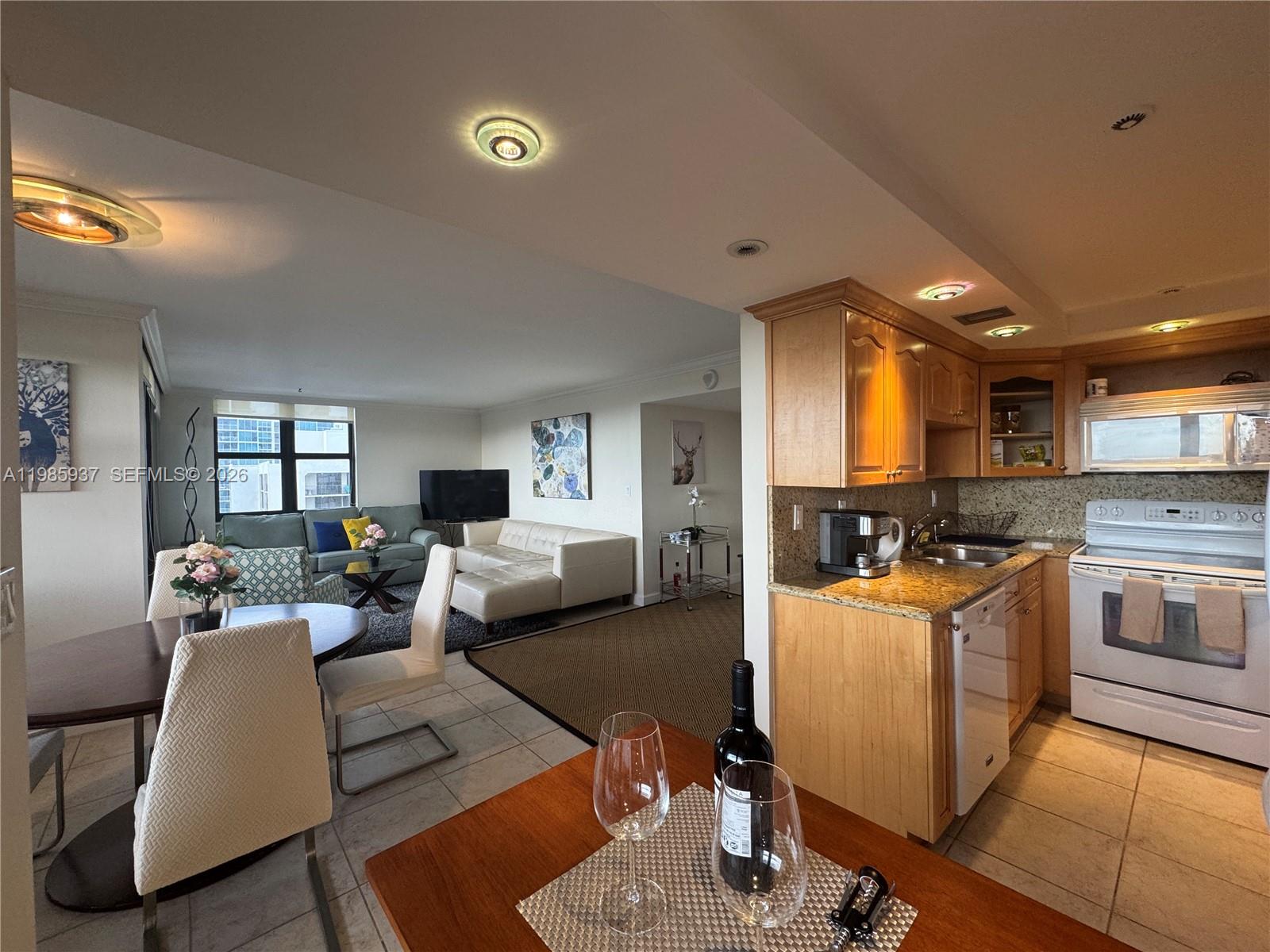 CLUB ATLANTIS CONDO - Residential