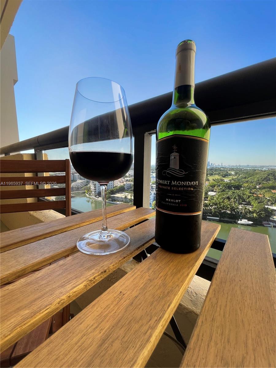 CLUB ATLANTIS CONDO - Residential