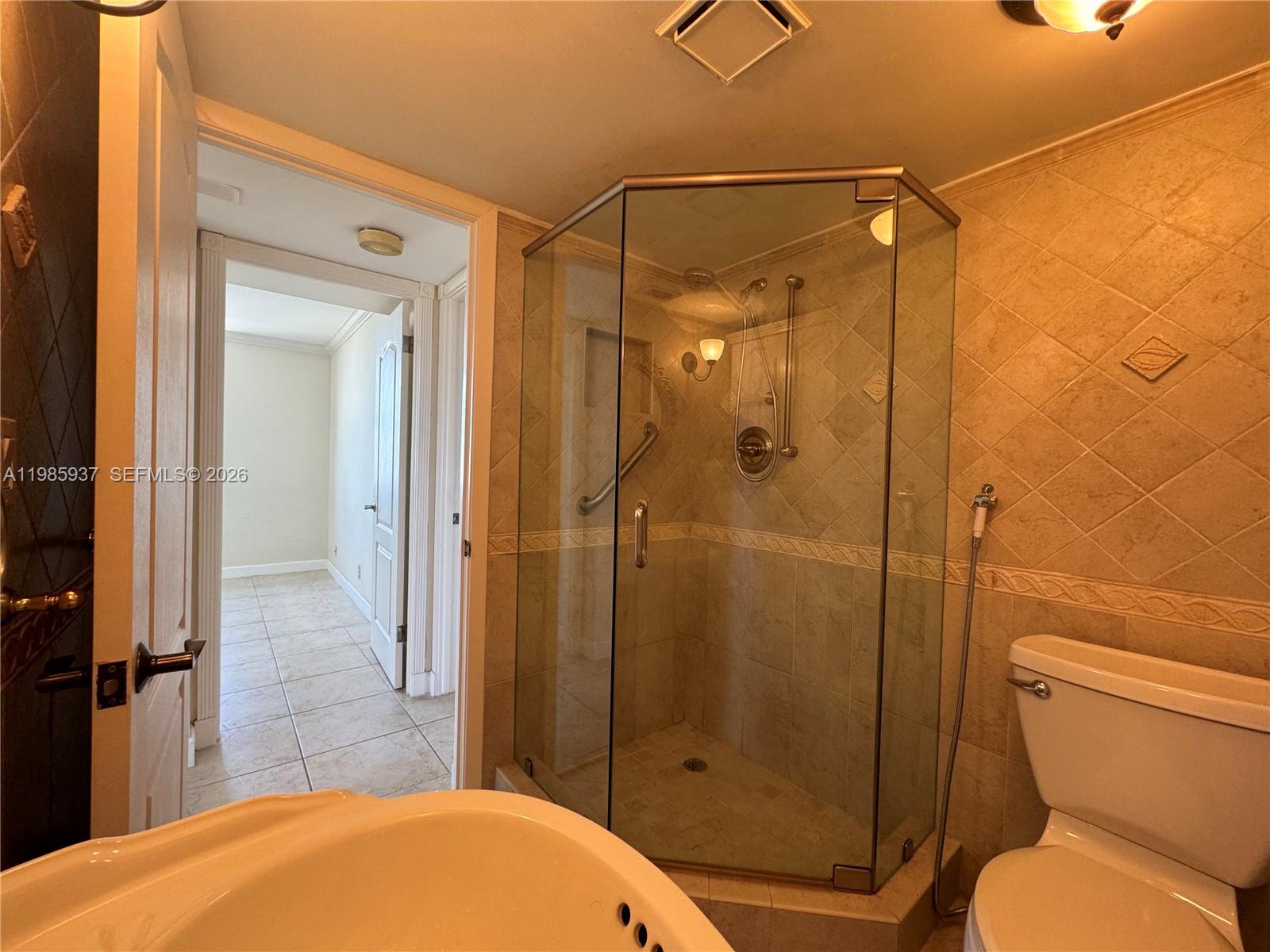 CLUB ATLANTIS CONDO - Residential