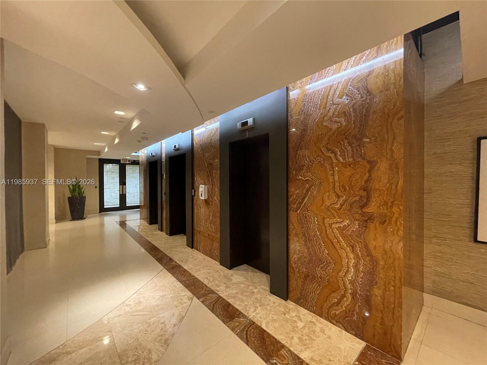 CLUB ATLANTIS CONDO - Residential