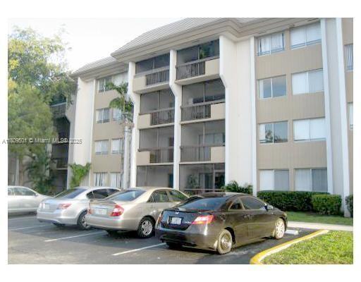 Property for Sale at 711 N Pine Island Rd 316, Plantation, Miami-Dade County, Florida - Bedrooms: 3 
Bathrooms: 2  - $258,000