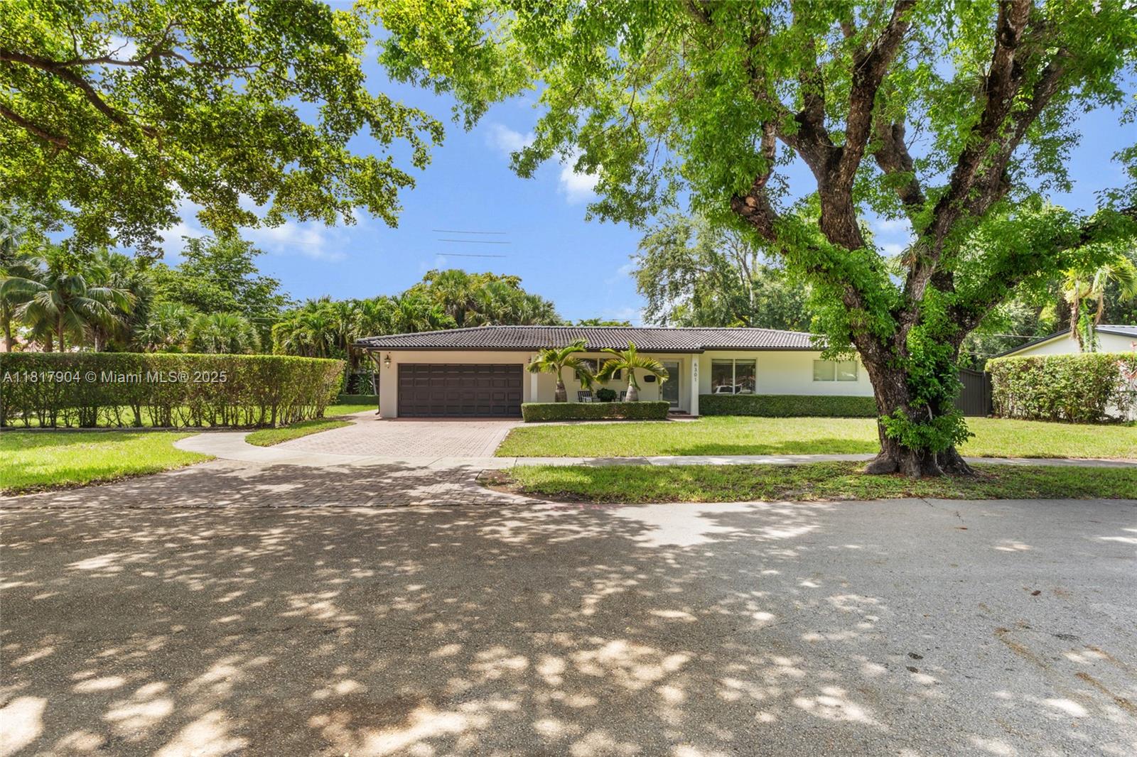 Property for Sale at 6301 Lake Geneva Rd, Miami Lakes, Miami-Dade County, Florida - Bedrooms: 4 
Bathrooms: 3  - $899,999
