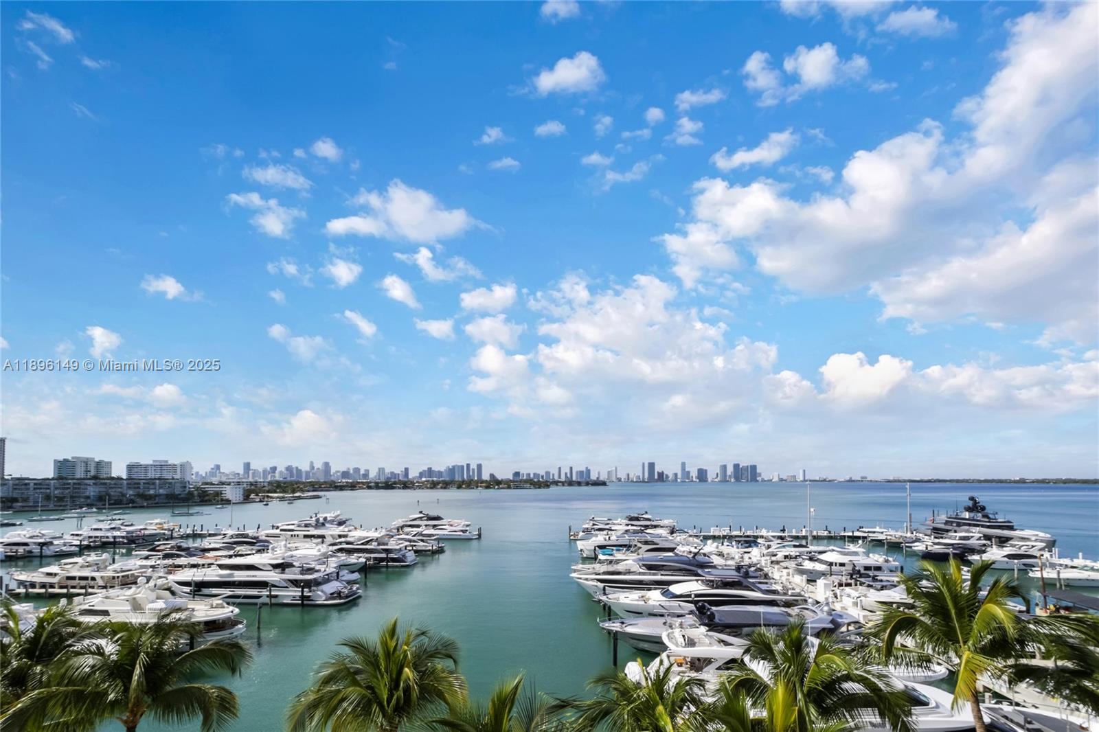 SUNSET HARBOUR NORTH COND - Residential