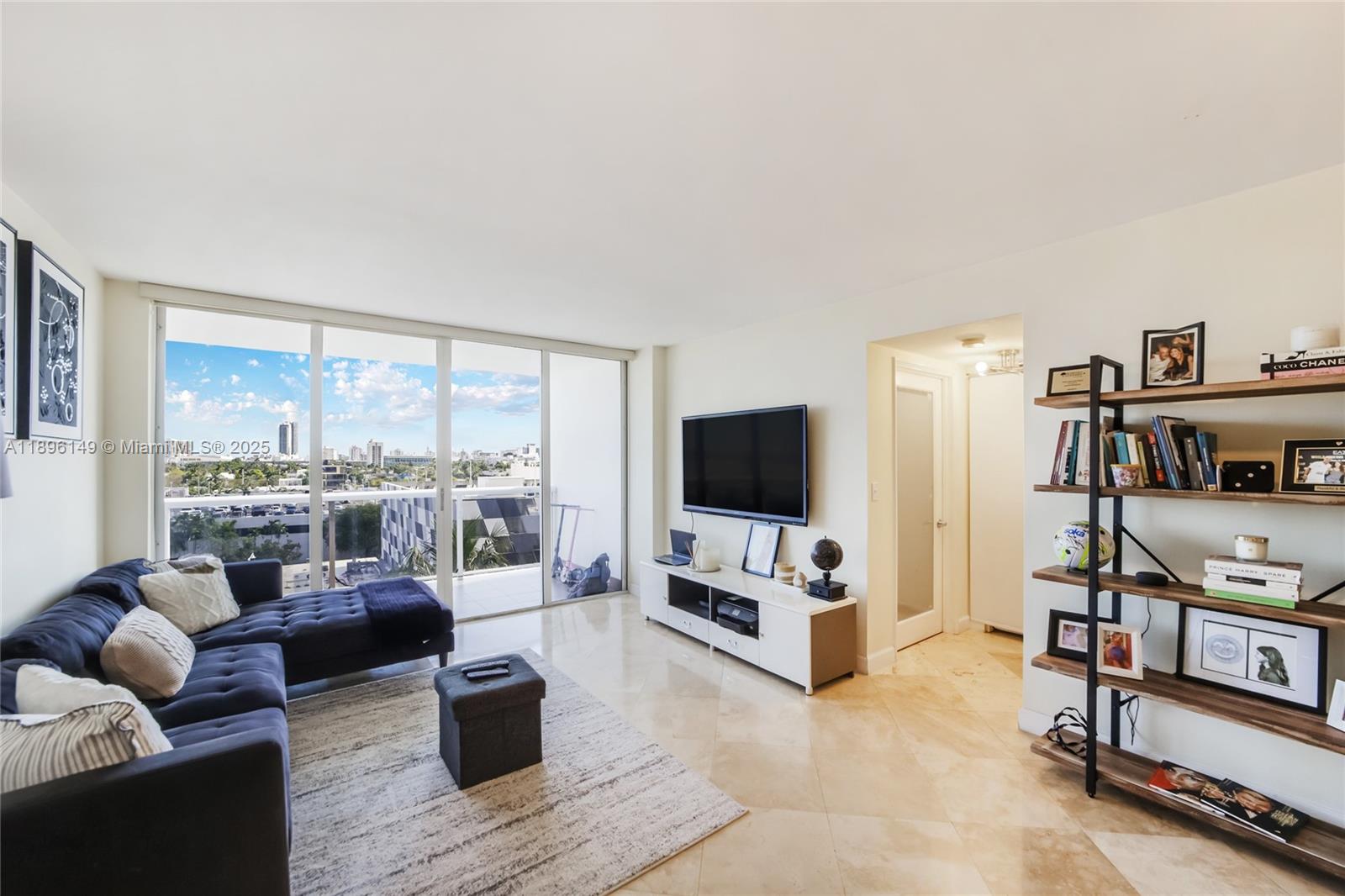 View photos, virtual tours, details... 1900 Sunset Harbour Dr 811