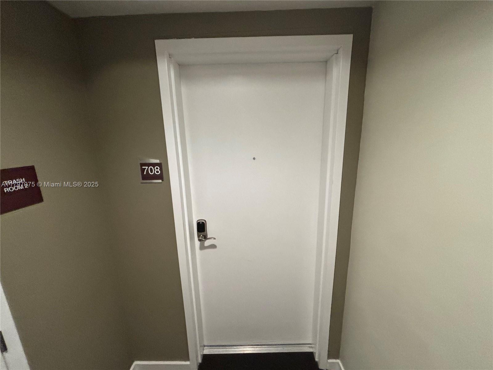 7661 Nw 107th Ave 708, Doral, Miami-Dade County, Florida - 3 Bedrooms  
3 Bathrooms - 