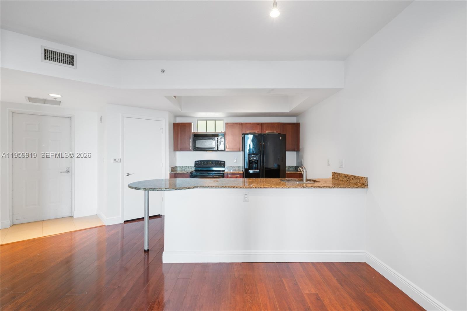 DOWNTOWN DADELAND CONDO N - Residential Lease