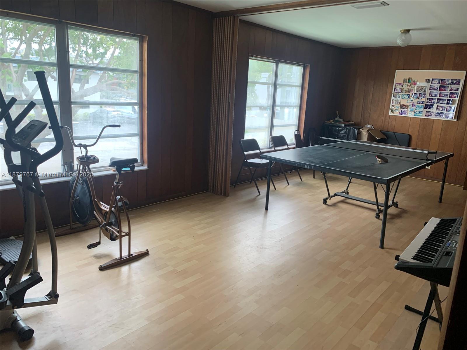 VENETIAN PARK GARDENS CON - Residential