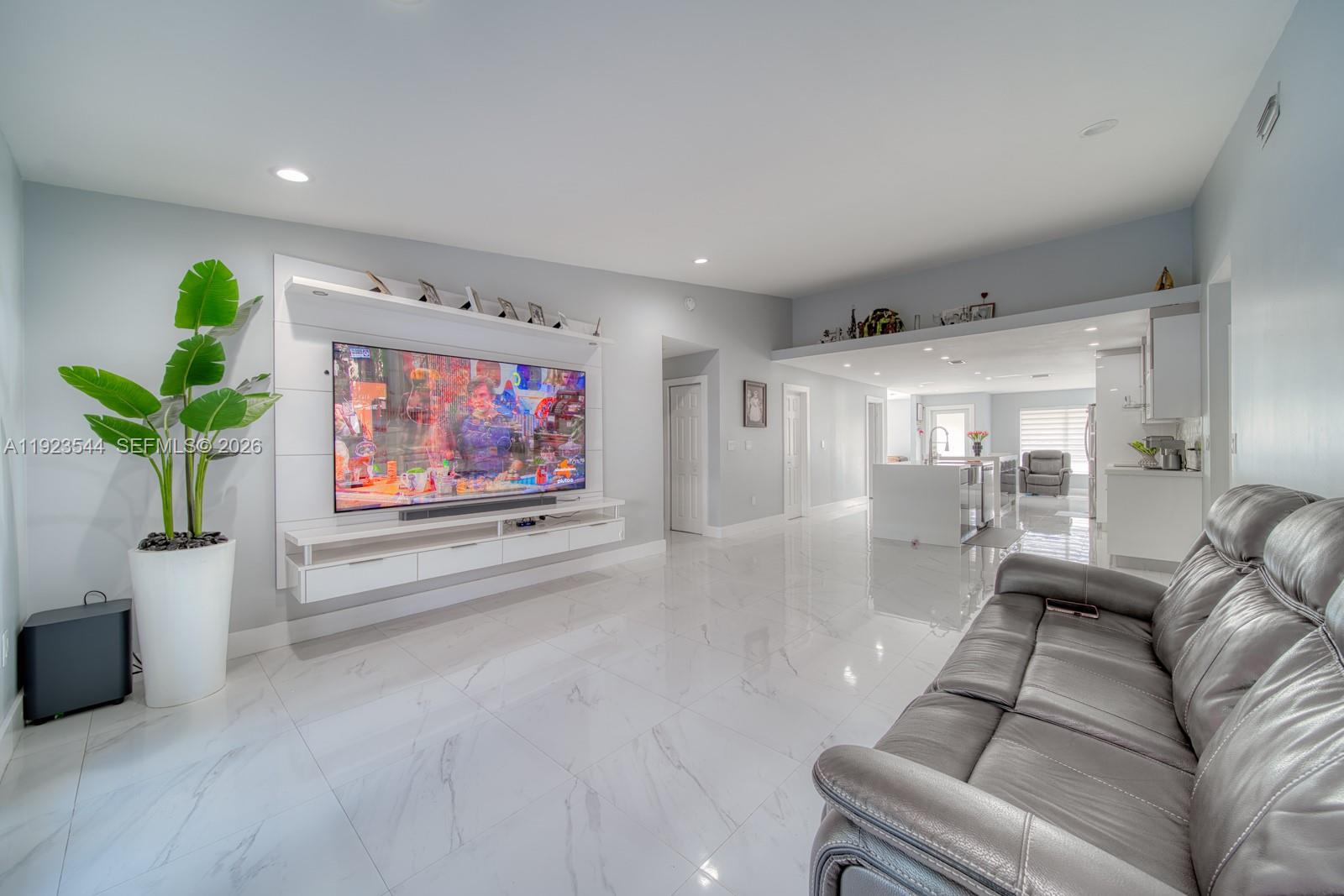 LAKES BY THE BAY SEC 4 - Residential