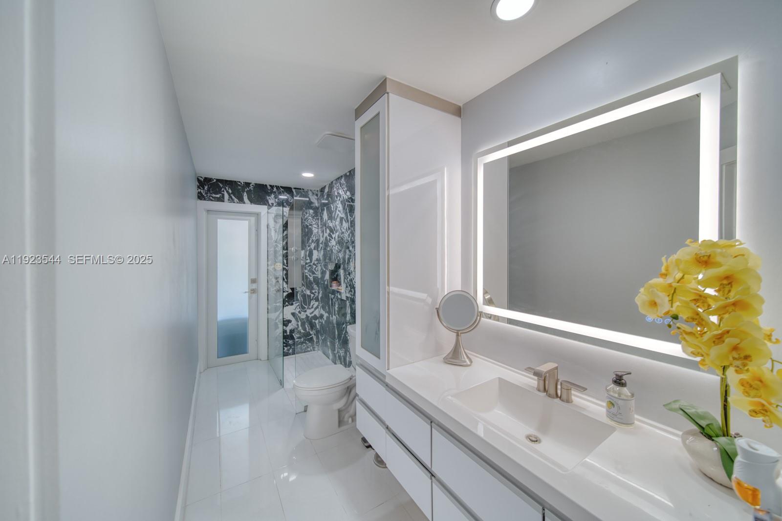 LAKES BY THE BAY SEC 4 - Residential