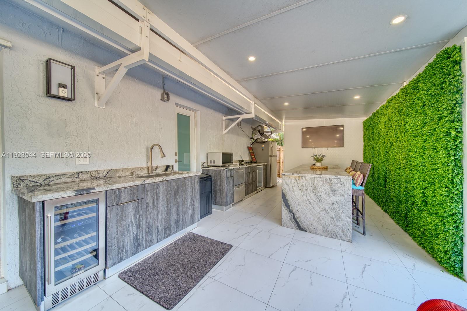 LAKES BY THE BAY SEC 4 - Residential