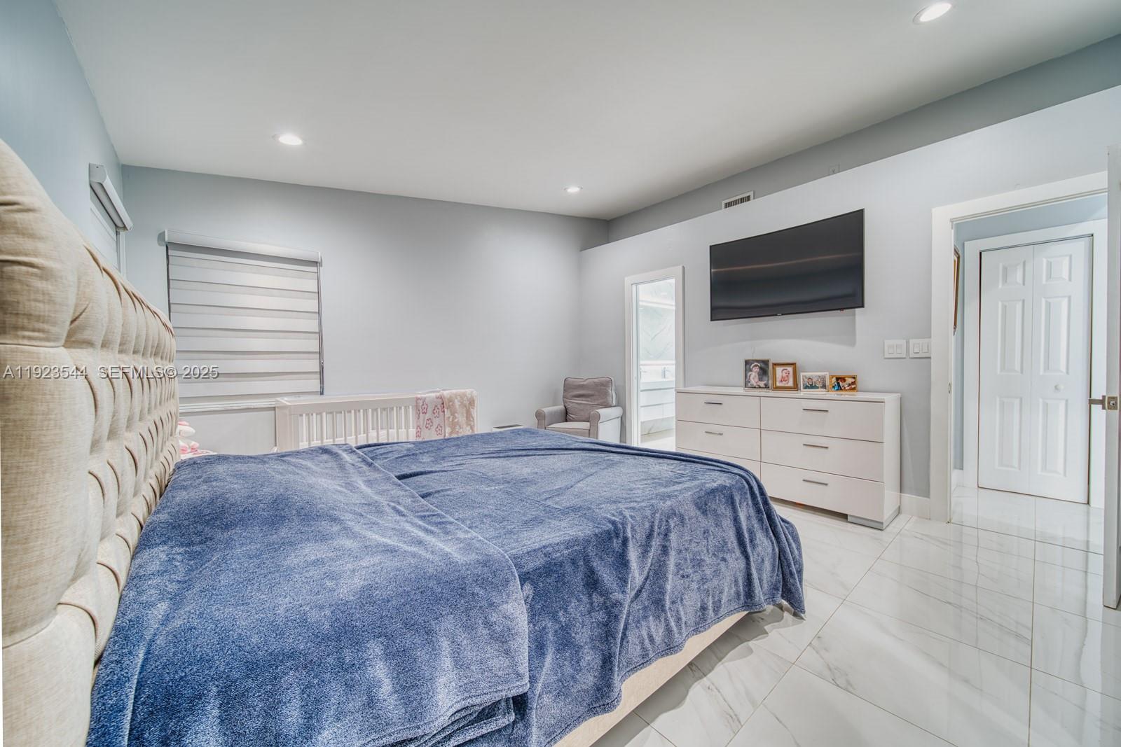 LAKES BY THE BAY SEC 4 - Residential