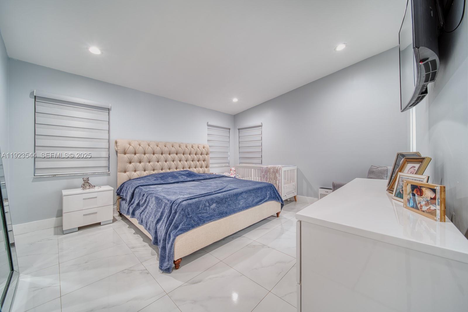 LAKES BY THE BAY SEC 4 - Residential