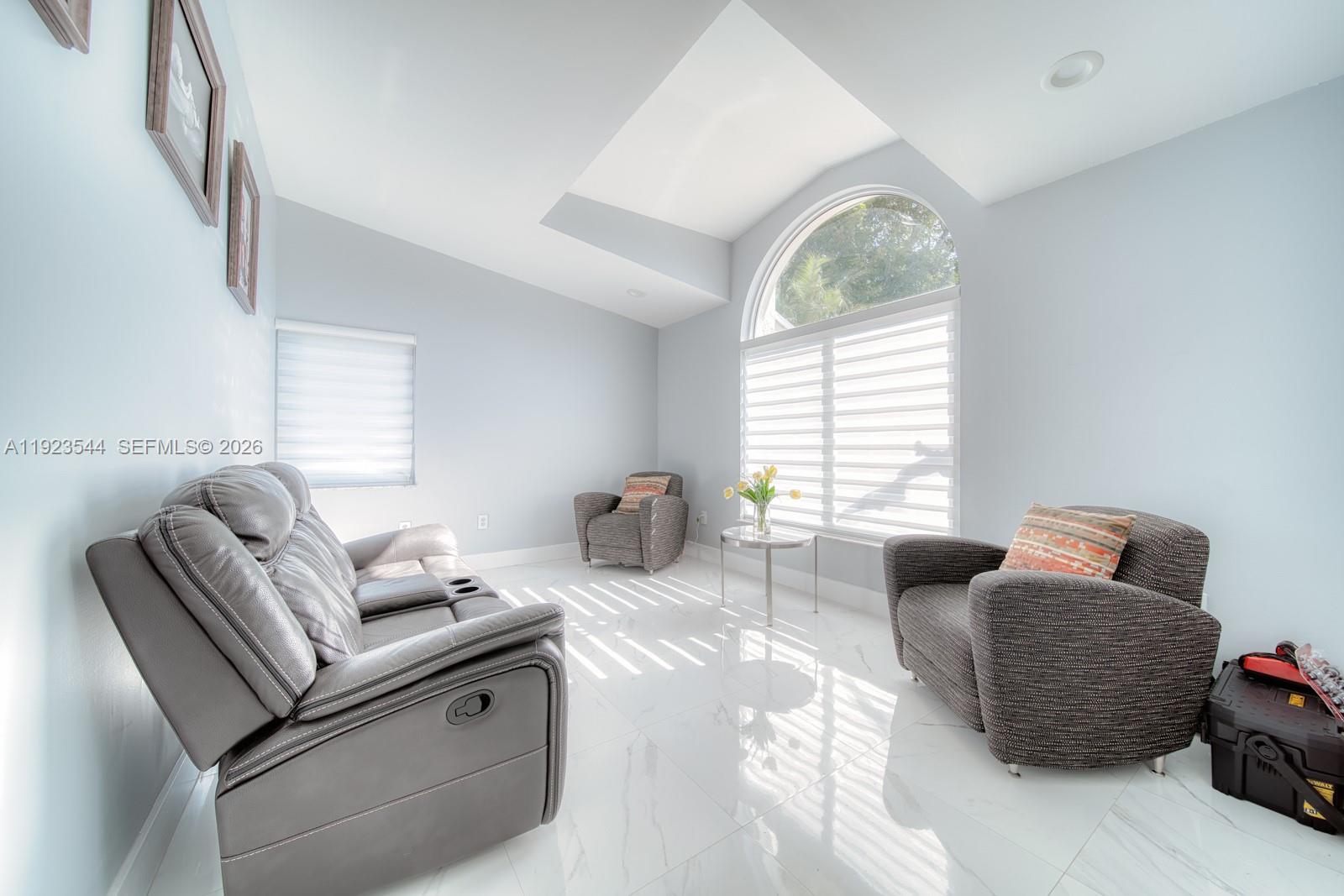 LAKES BY THE BAY SEC 4 - Residential