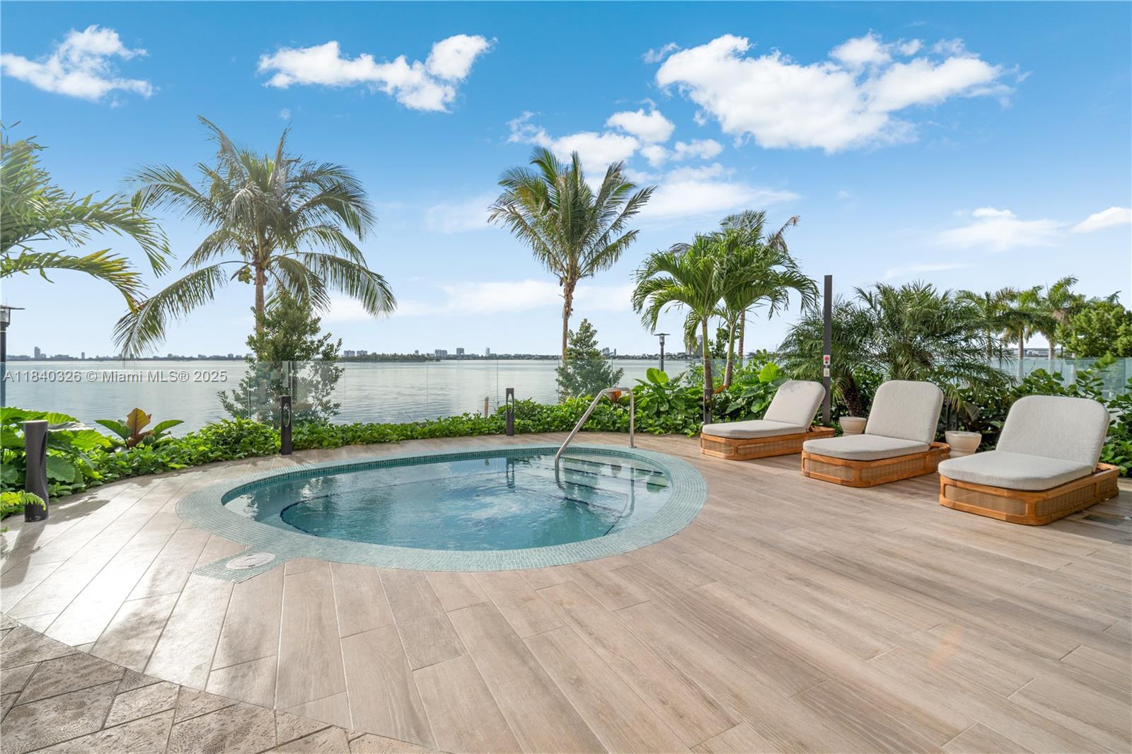 ARIA RESERVE SOUTH - Residential