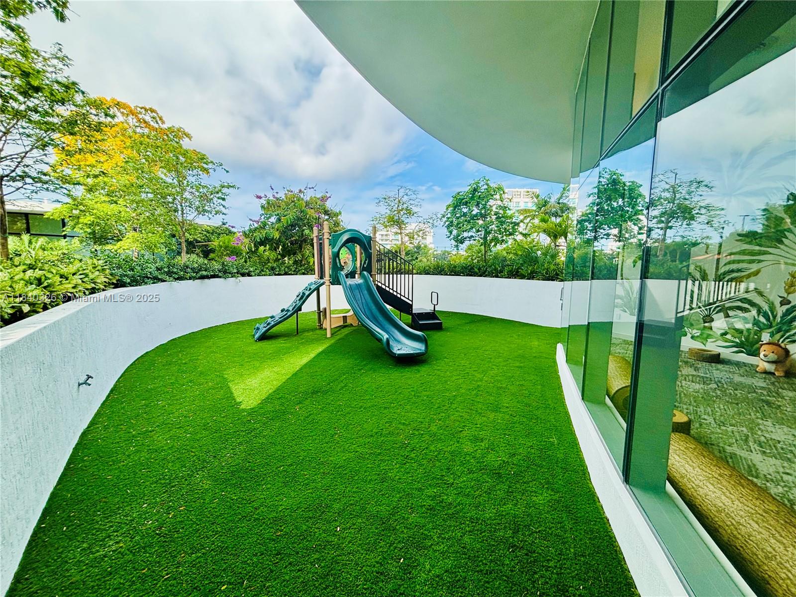 ARIA RESERVE SOUTH - Residential