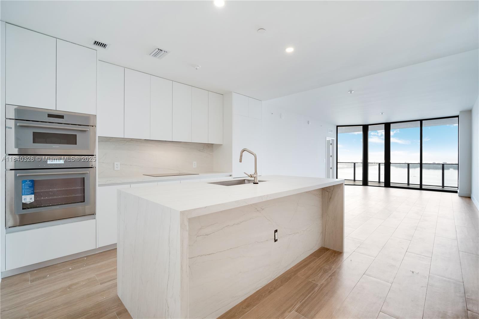 ARIA RESERVE SOUTH - Residential