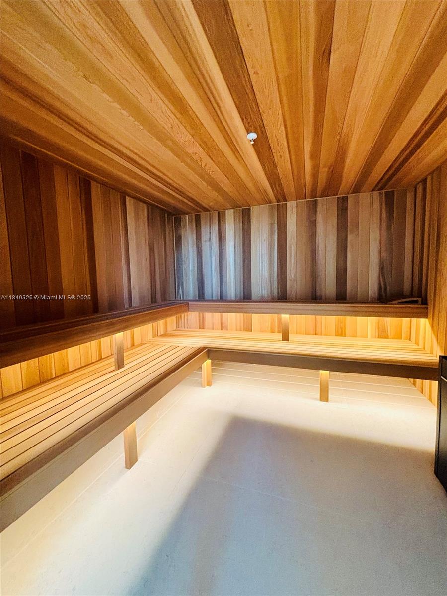 ARIA RESERVE SOUTH - Residential