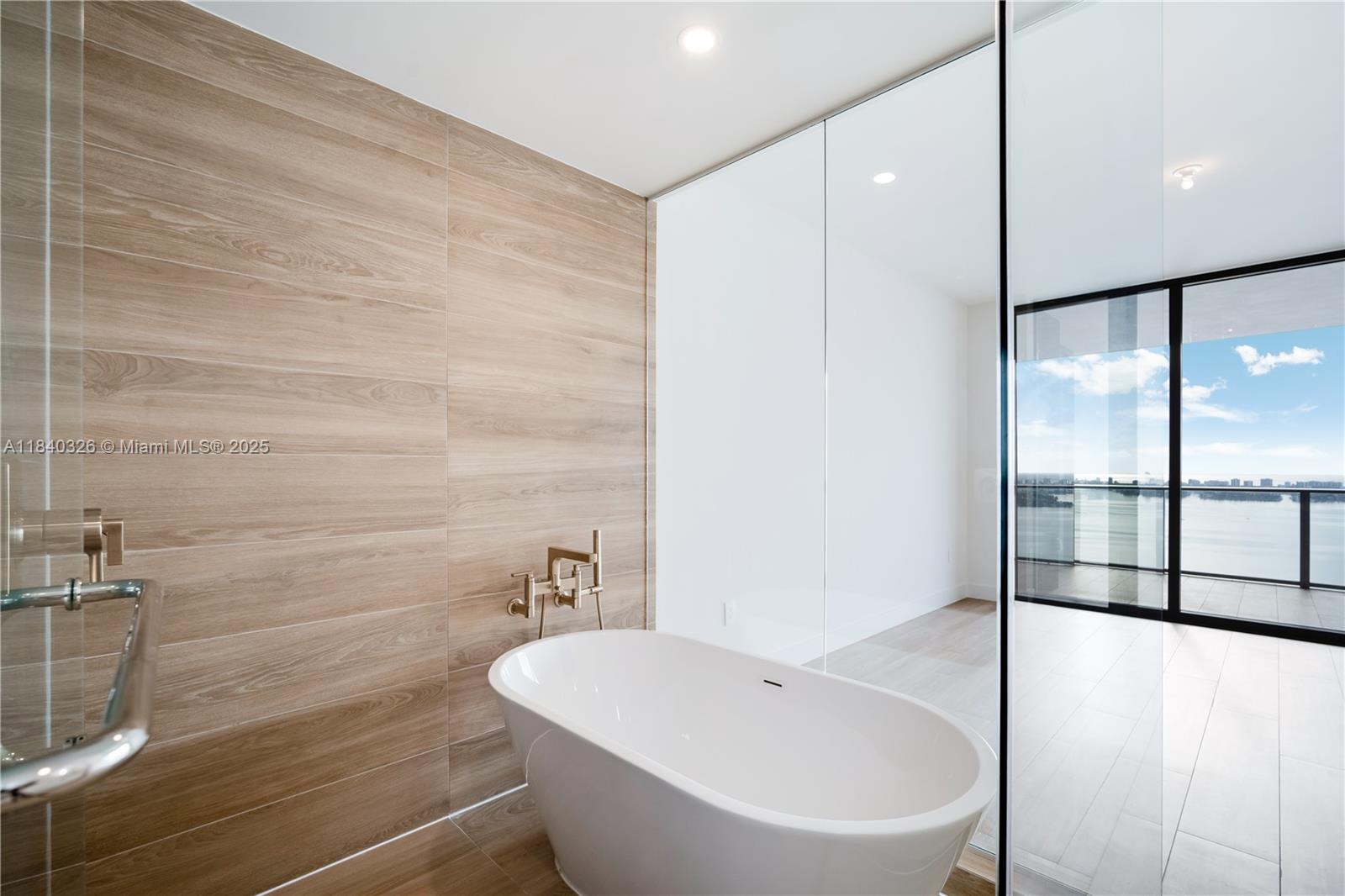 ARIA RESERVE SOUTH - Residential