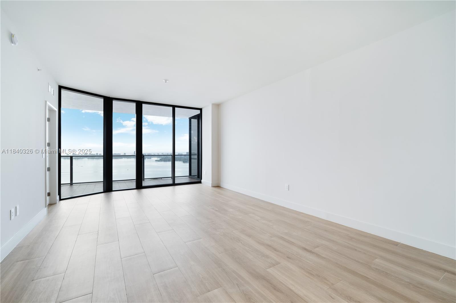 700 NE 24 Street 4203, Miami, FL, 33137/$2,300,000 3 700 NE 24 Street 4203