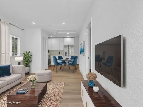 470 NE 165th St . Miami FL 33162