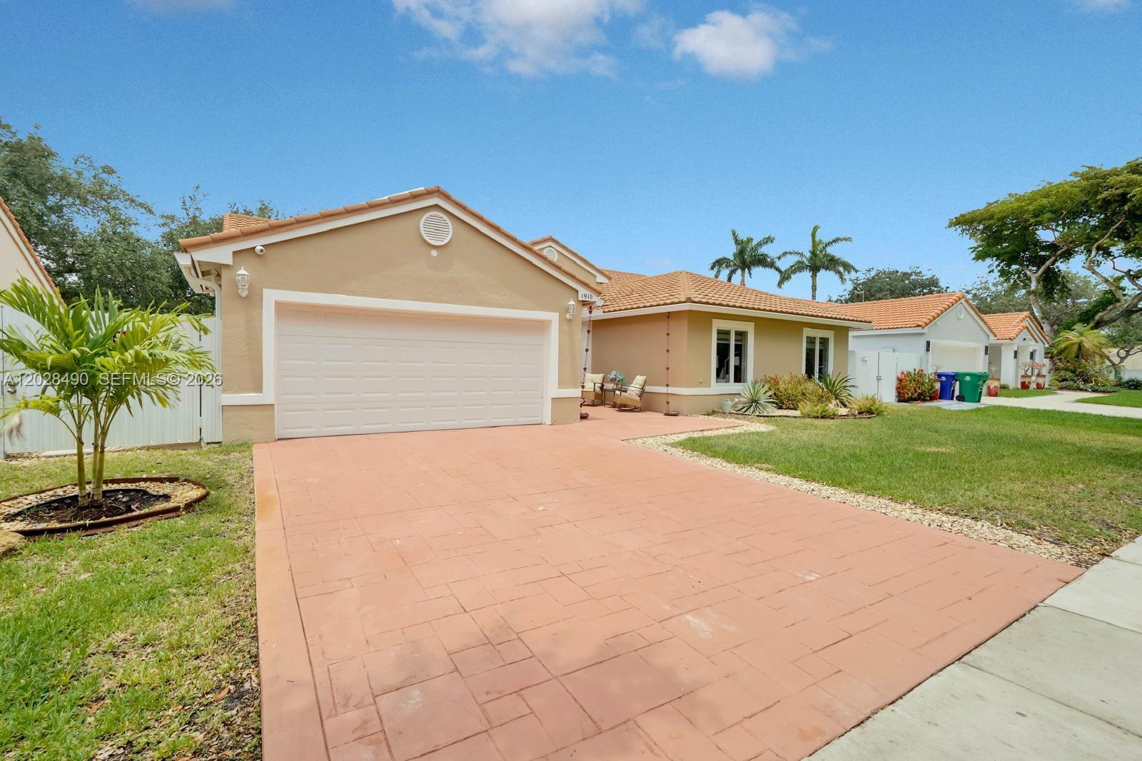 1910 SW 135th Way