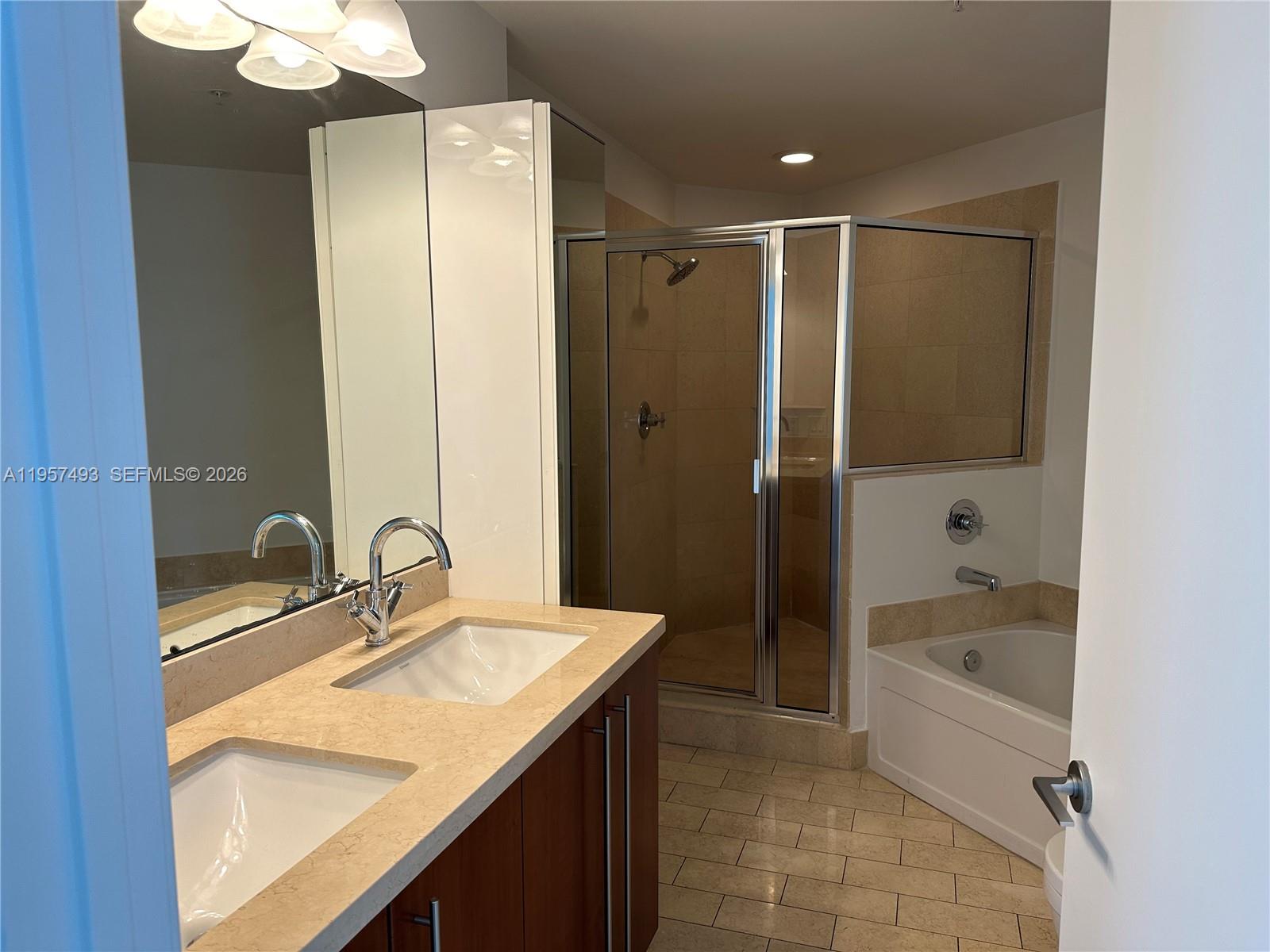 THE AXIS ON BRICKELL II C - Residential