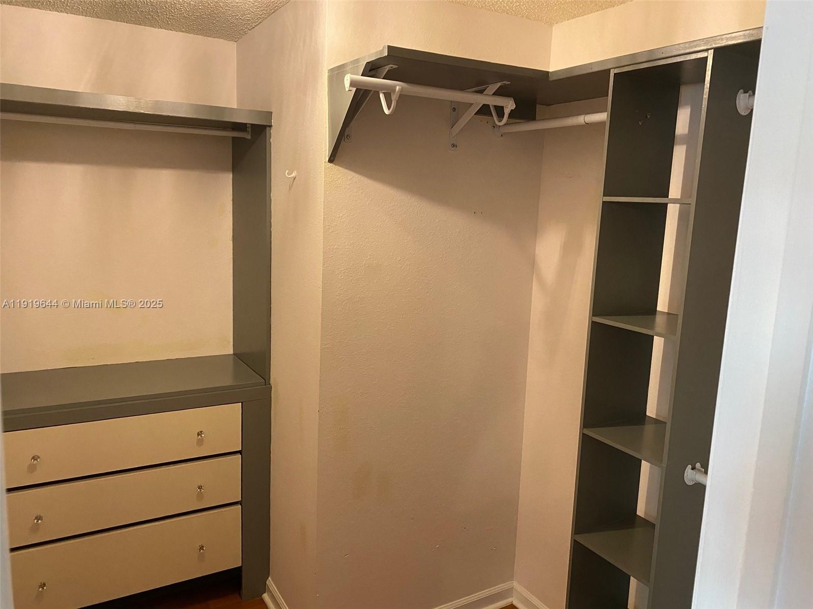 LAND SECTION 6-SOUTH - Residential