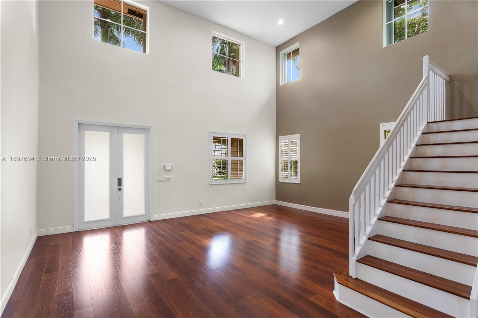 3620 Heron Ridge Ln, Weston, FL, 33331/$1,370,000 1 3620 Heron Ridge Ln