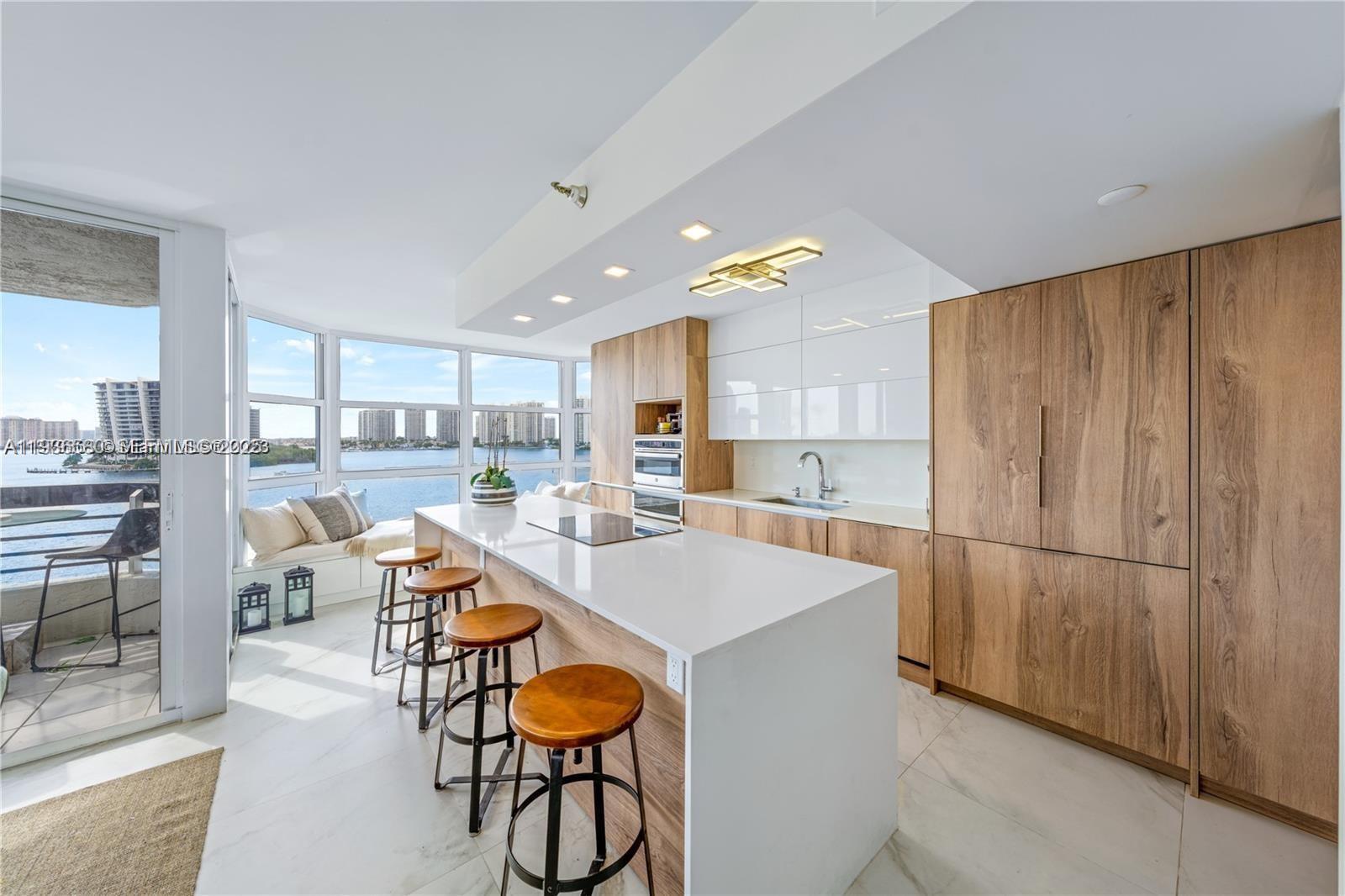 3530 Mystic Pointe Dr 715