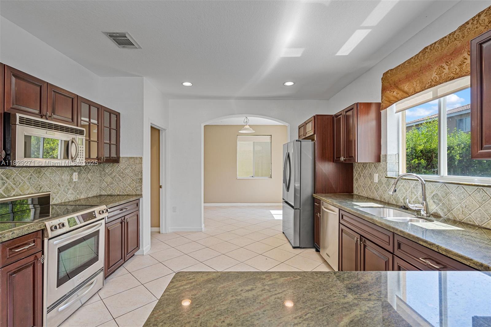 20530 NW 12th Ct