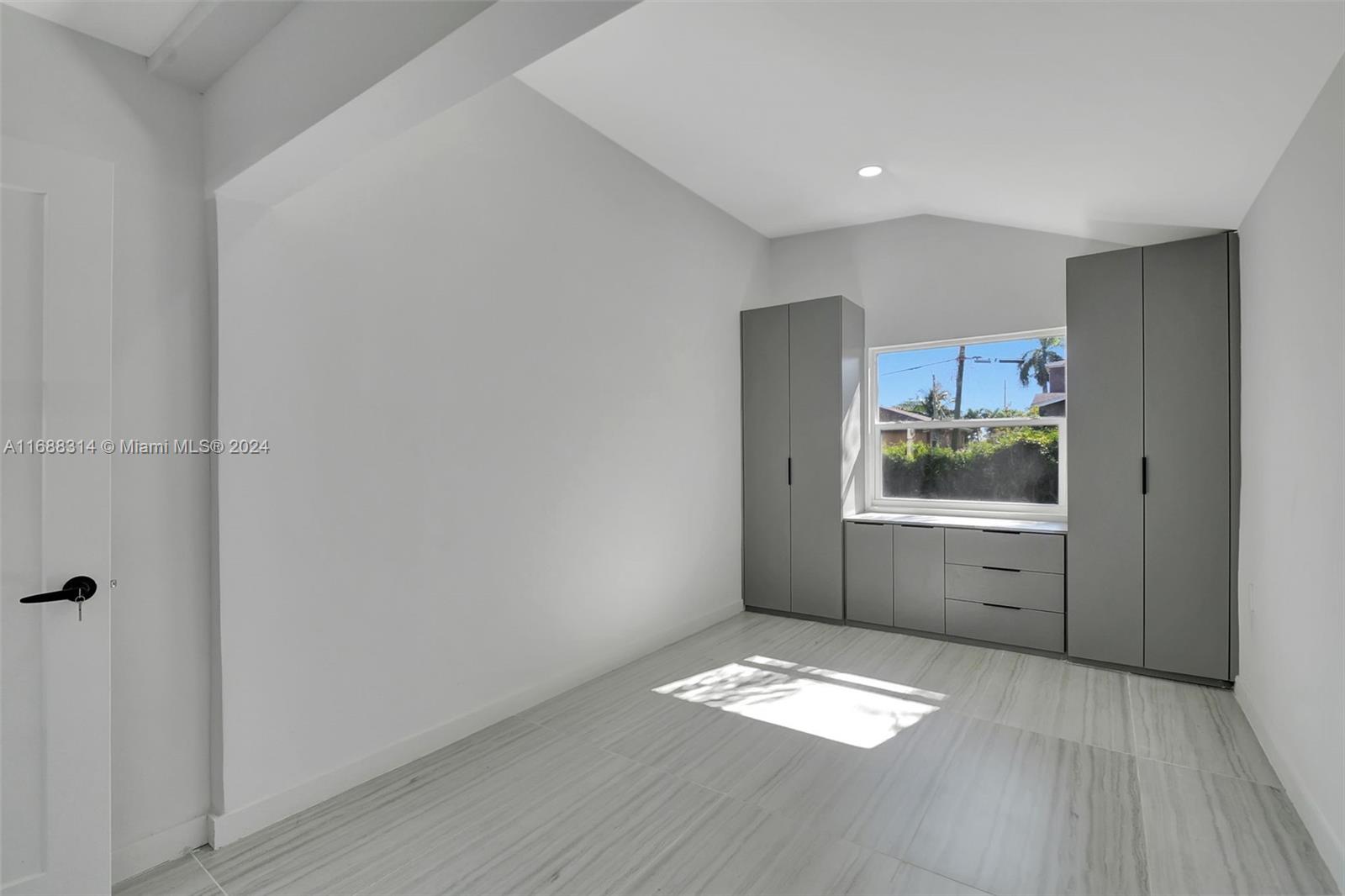 LAKEVIEW RIDGE - Residential