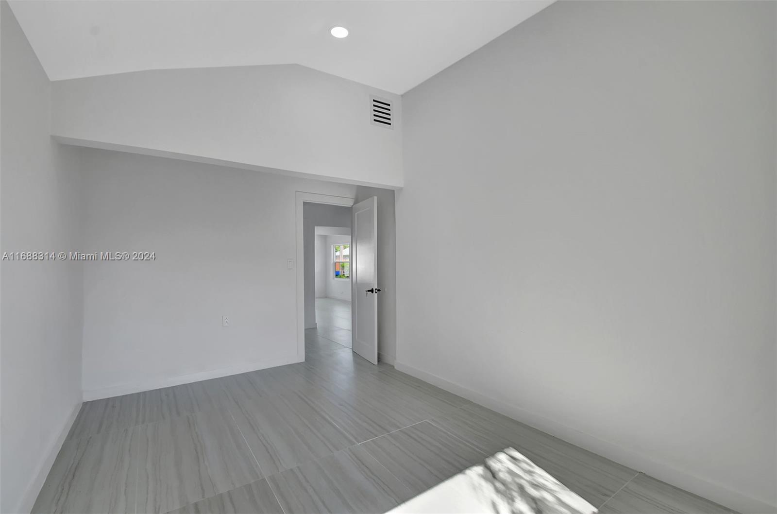 LAKEVIEW RIDGE - Residential